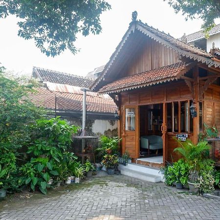 Reddoorz Syariah Near Plengkung Gading 2 Hotel Yogyakarta Exterior foto