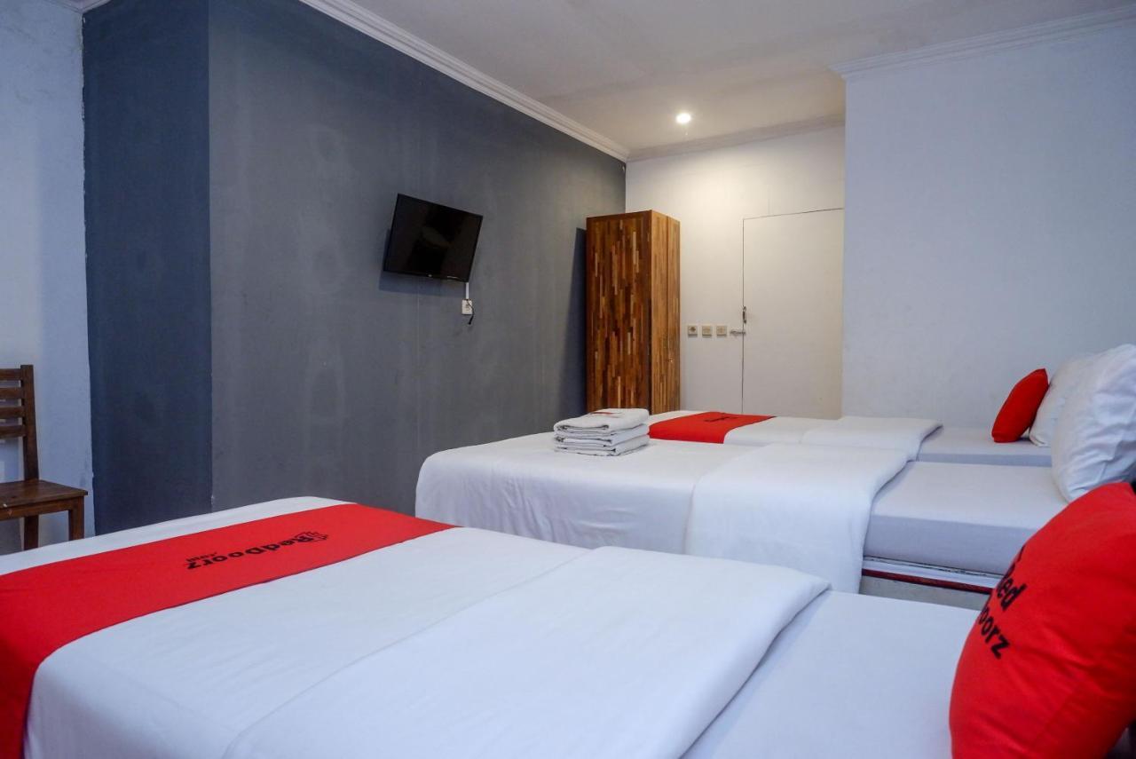 Reddoorz Syariah Near Plengkung Gading 2 Hotel Yogyakarta Exterior foto
