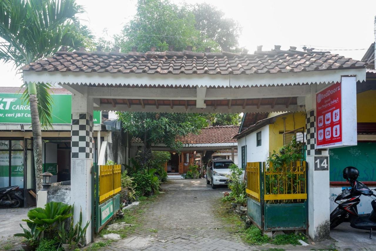 Reddoorz Syariah Near Plengkung Gading 2 Hotel Yogyakarta Exterior foto