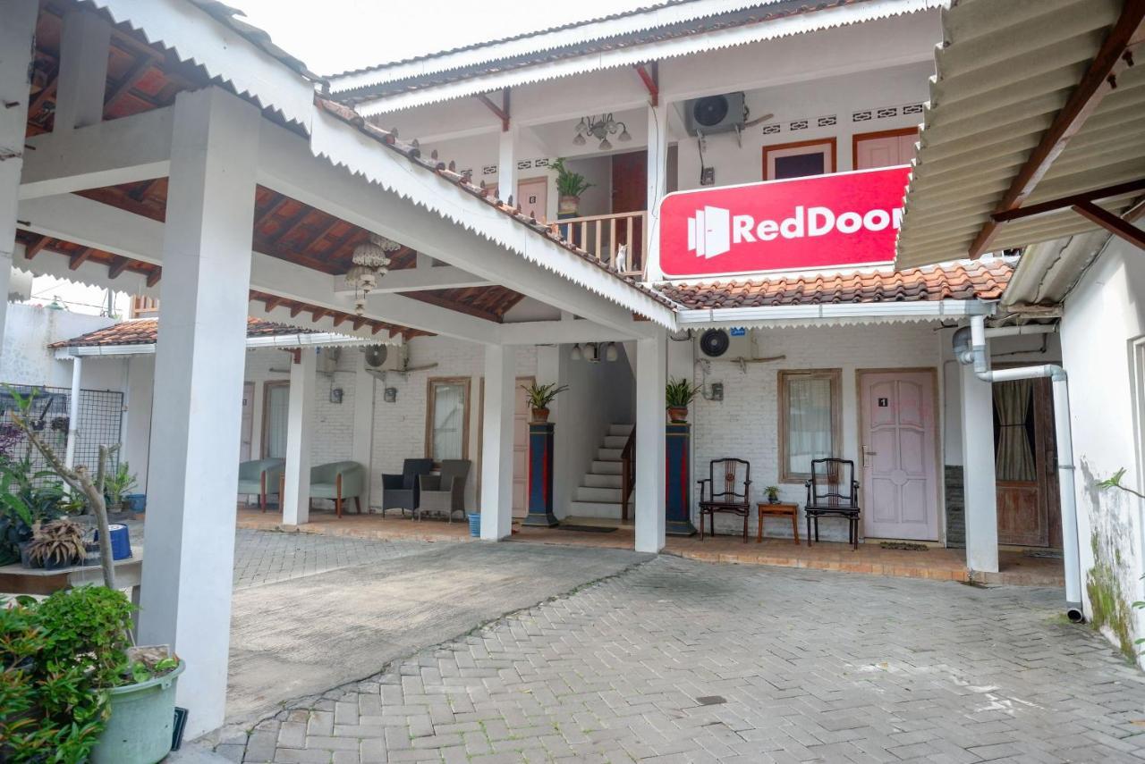 Reddoorz Syariah Near Plengkung Gading 2 Hotel Yogyakarta Exterior foto