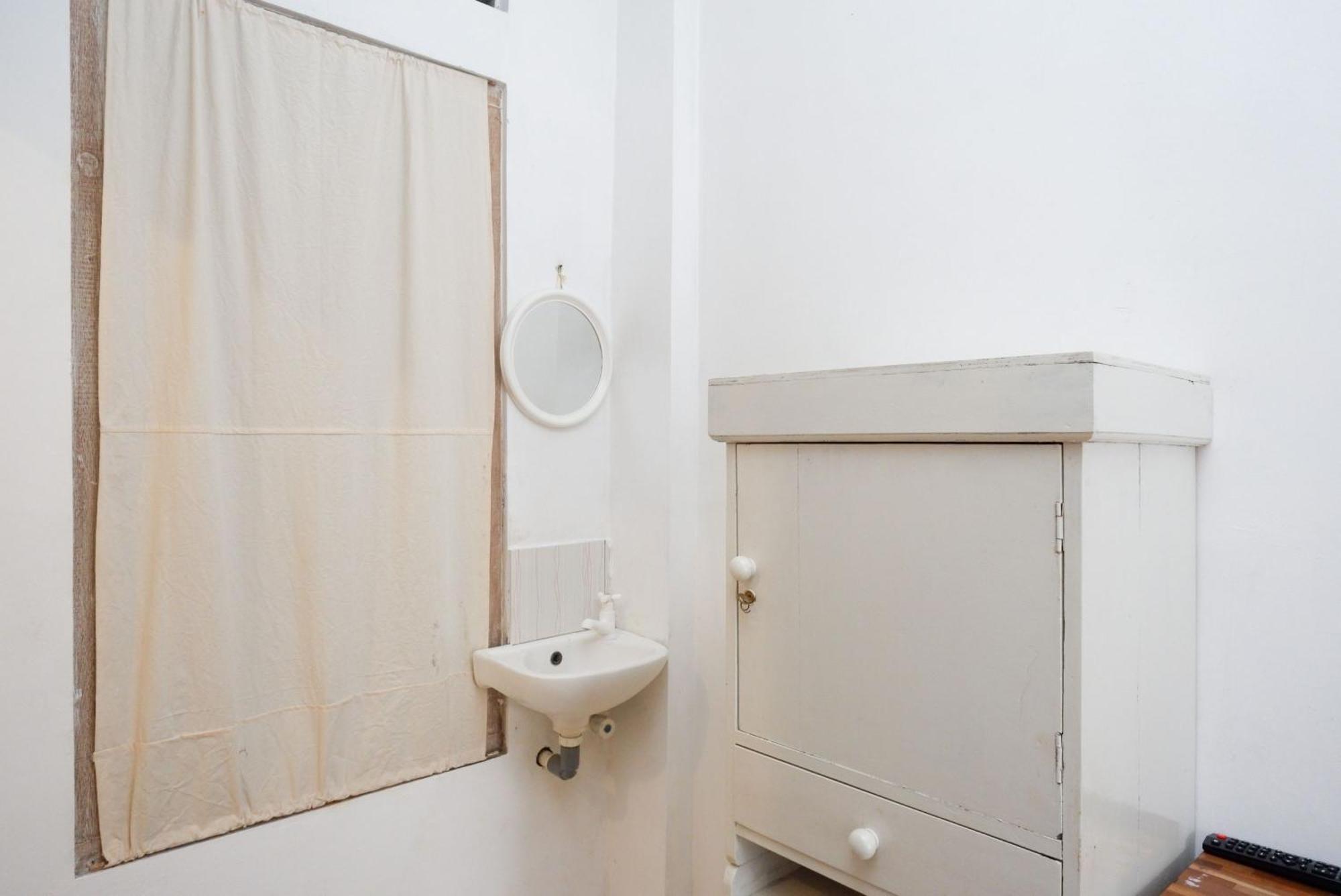 Reddoorz Syariah Near Plengkung Gading 2 Hotel Yogyakarta Cameră foto